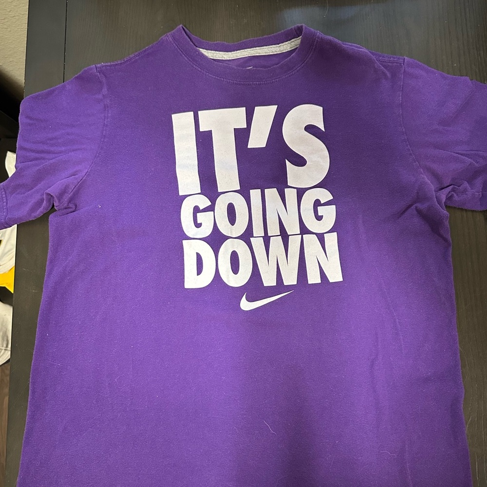 EUC! Nike Boys Tshirt sz XL